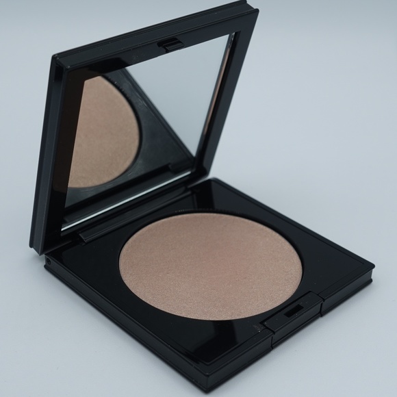 PAT McGRATH Divine Glow in Golden Nectar - Picture 1 of 8